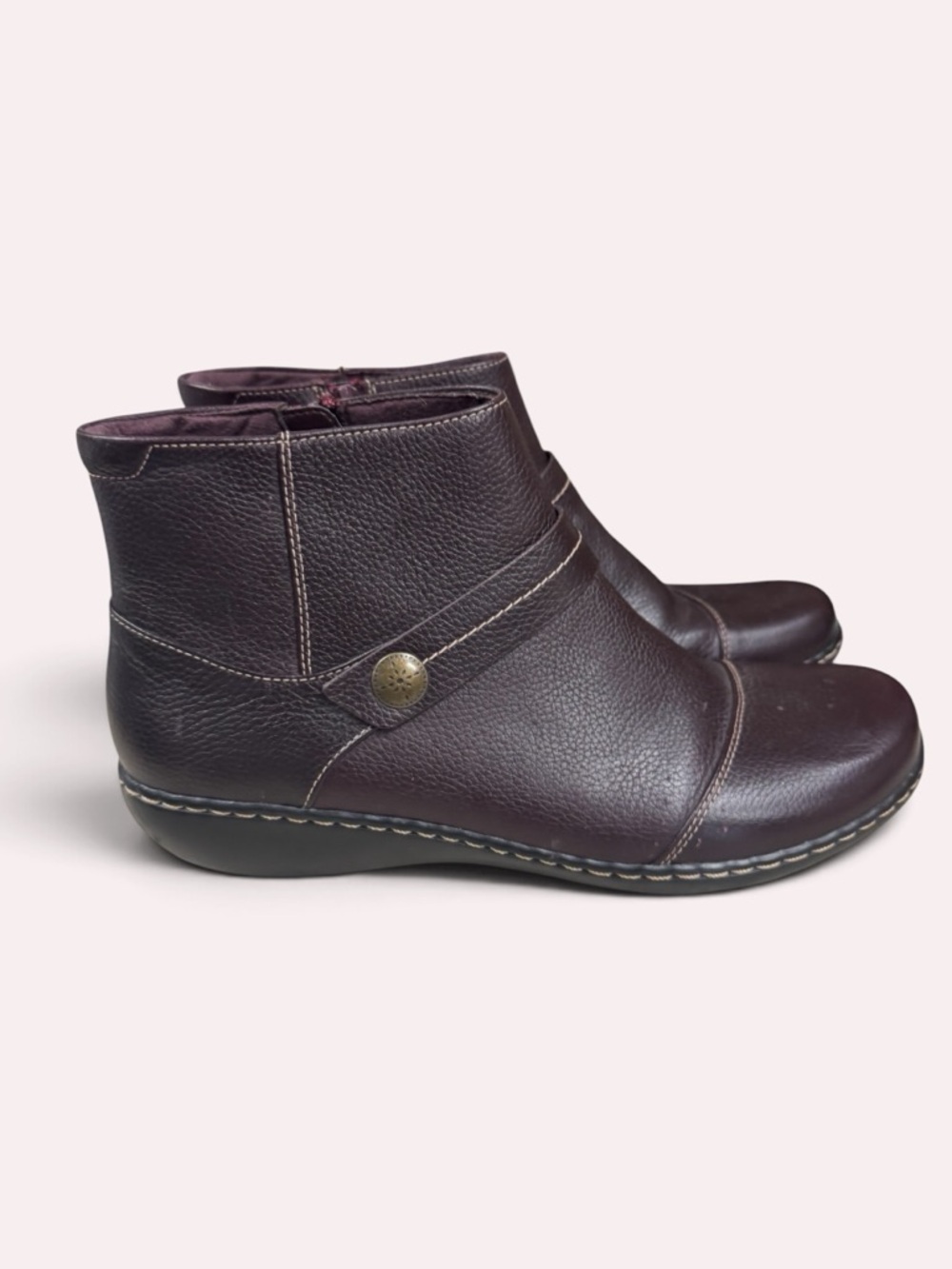Clarks Ashland Pine casual leather ankle bootie Zip up / low heel Size 12 - Picture 3 of 11